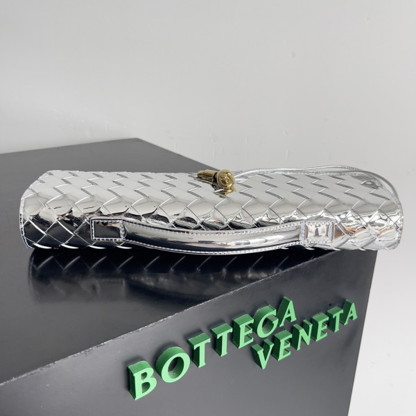 bo*te*ga Ve*ne*ta long clutch andiamo with handle-31*13*3cm