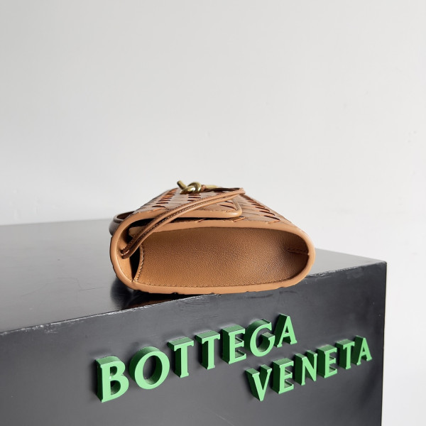 bo*te*ga Ve*ne*ta long clutch andiamo with handle-31*13*3cm