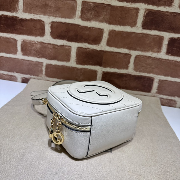 G*u*i blondie top handle bag