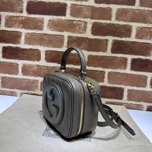 G*u*i blondie top handle bag