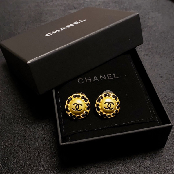 CL EARRINGS