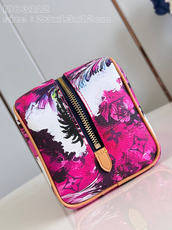 l0*is V*t0n locker dopp kit bag-23*13*12cm