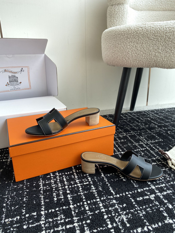 H**mes sandal