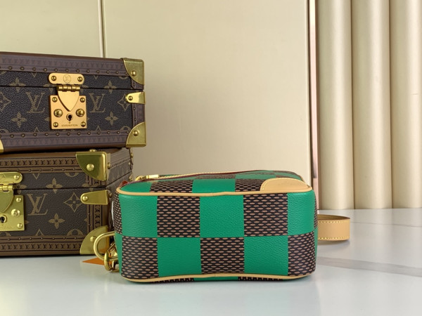 l0*is V*t0n chess messenger-24*24*8cm