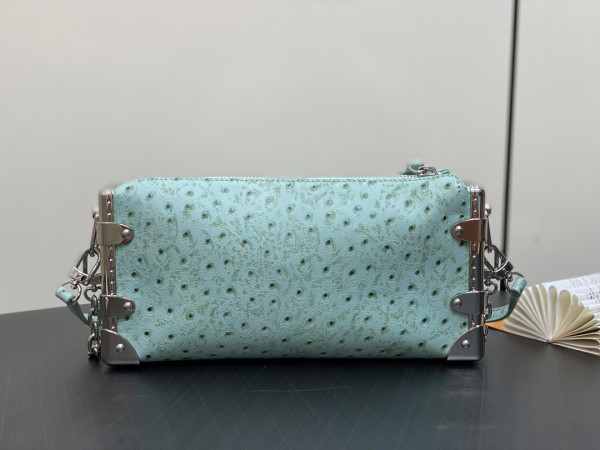l0*is V*t0n slim trunk-23*12*4cm