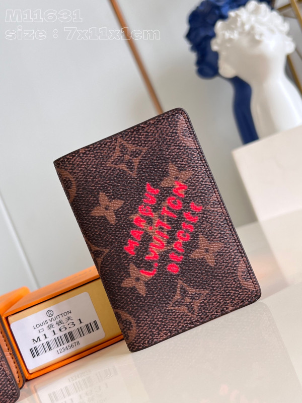 l0*is V*t0n pocket organizer-7.5*11.1*1 cm