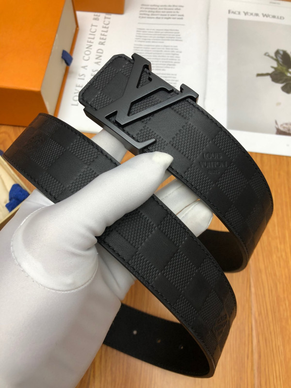 l0*is V*t0n belt