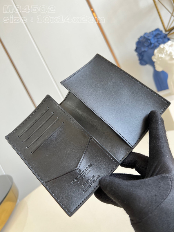 l0*is V*t0n passport cover-10*14*2.5cm