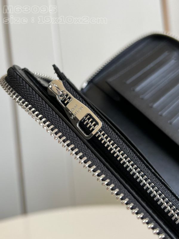 l0*is V*t0n zippy wallet-10*20*2 cm