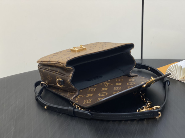 l0*is V*t0n pochette métis backpack