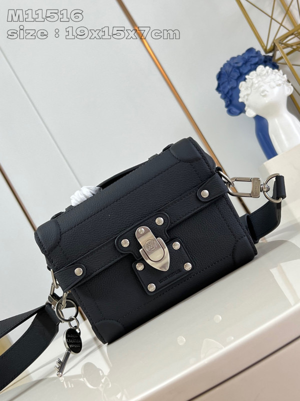 l0*is V*t0n soul trunk-19*15*7cm