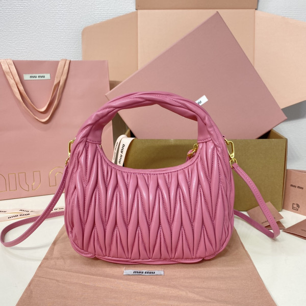 M*um*u wander matelassé nappa leather hobo bag