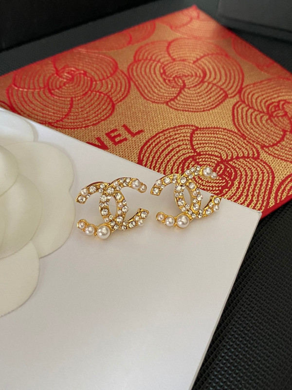 CL EARRINGS