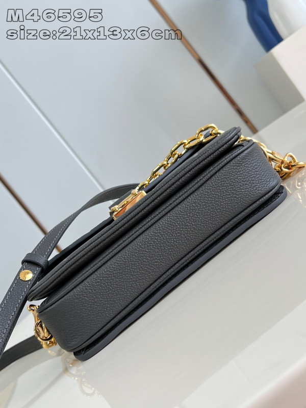 l0*is V*t0n pochette metis east west