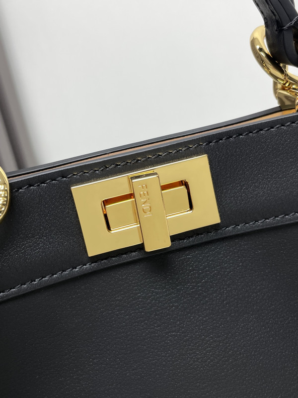 F**di peekaboo iseeu small-27x21x11cm