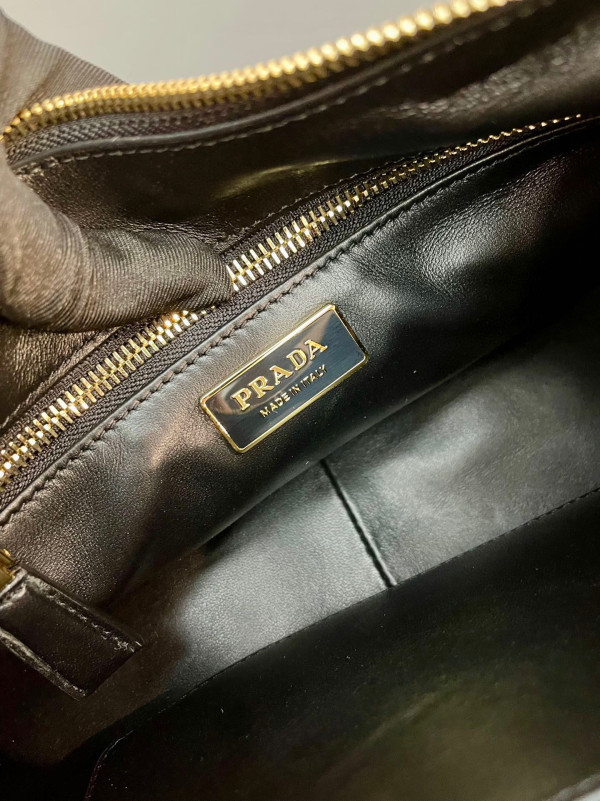 Pra*a aimée medium shoulder bag