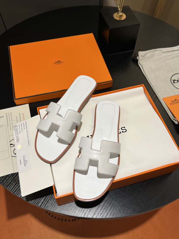 H**mes sandal