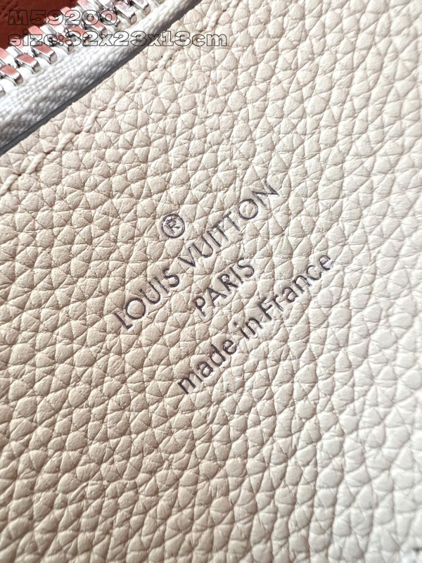 l0*is V*t0n bella tote