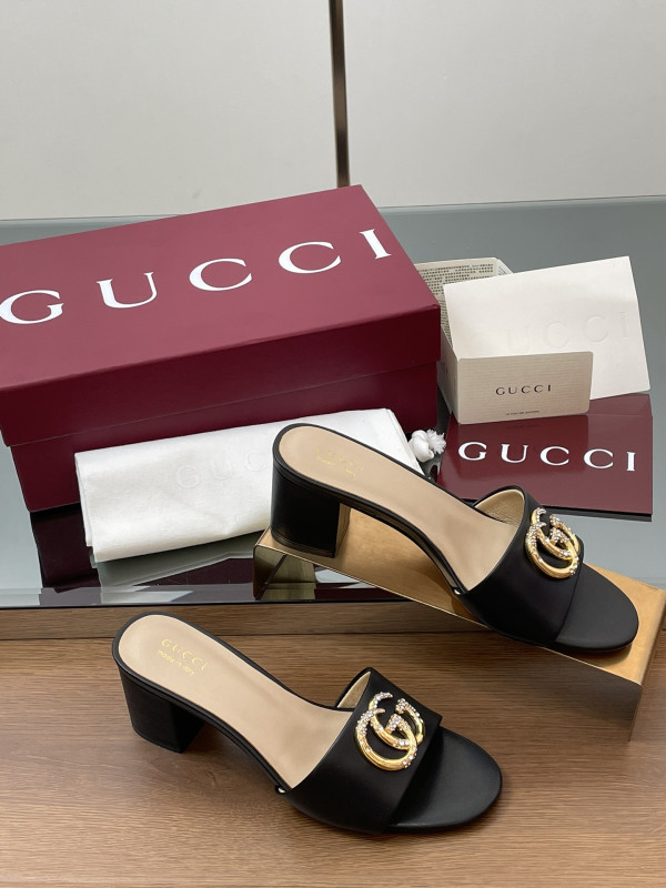 G*u*i women