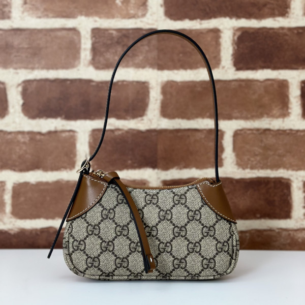 g*u*i gg emblem S*per mini shoulder bag-18*10*3cm