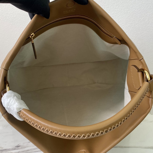 Pra*a large leather shoulder bag