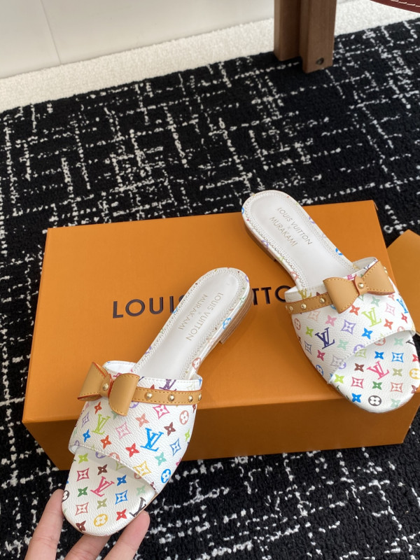 l0*is V*t0n slippers