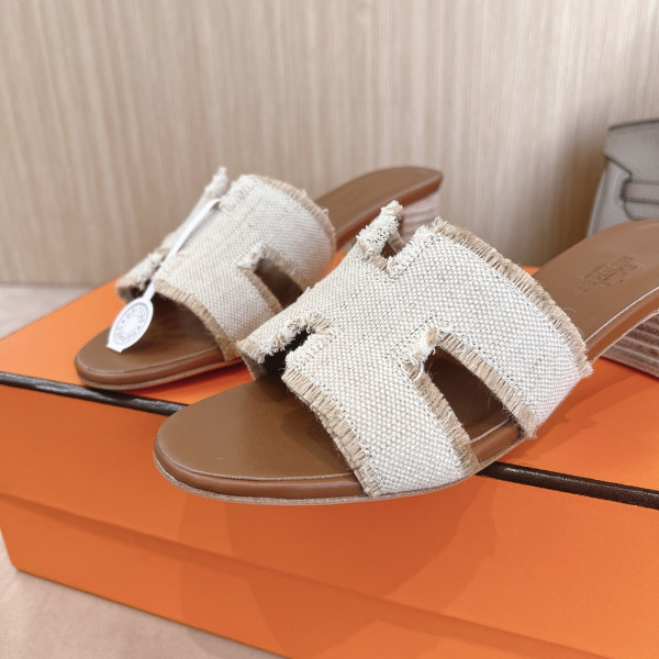 H**mes sandal