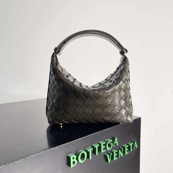 bo*te*ga Ve*ne*ta candy wallace-22*13*9cm
