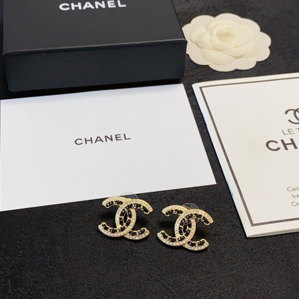 CL EARRINGS