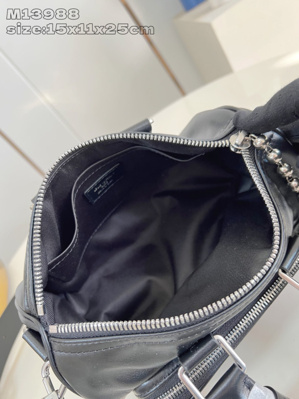 l0*is V*t0n keepall bandouliÈre 25