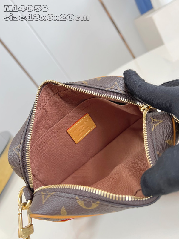 l0*is V*t0n trocadéro wearable wallet-13*6.5*20cm