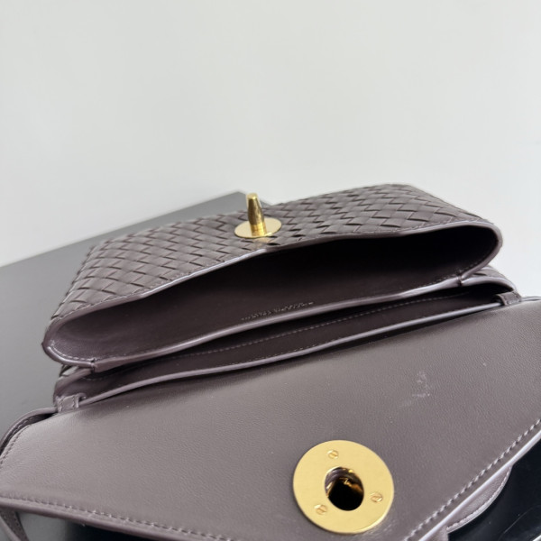 bo*te*ga Ve*ne*ta knot lock-25*16*5.5cm