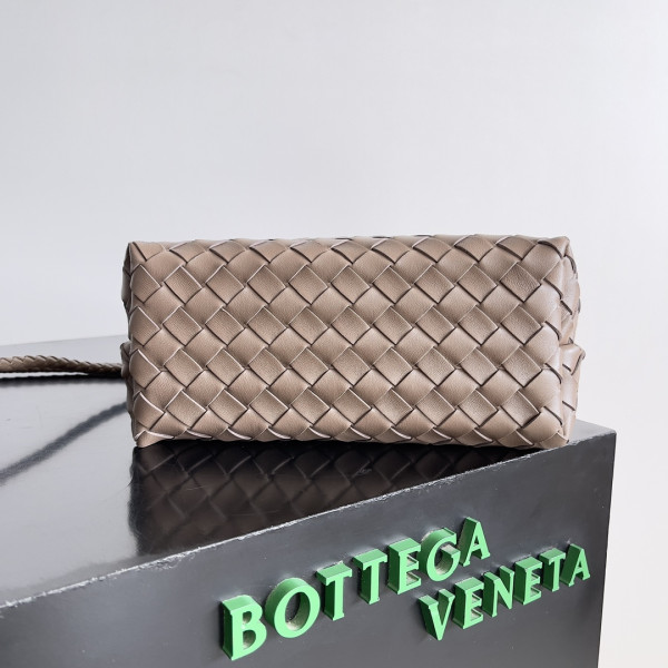 bo*te*ga Ve*ne*ta small andiamo-25*22*10.5cm
