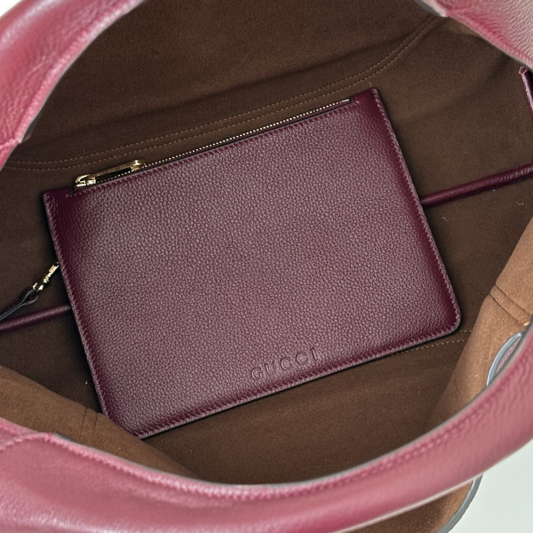 G*u*i softbit maxi shoulder bag
