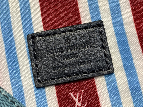 l0*is V*t0n soul trunk-19*15*7cm
