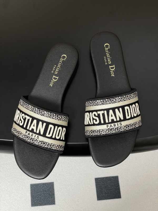 DIRO DWAY SLIDES