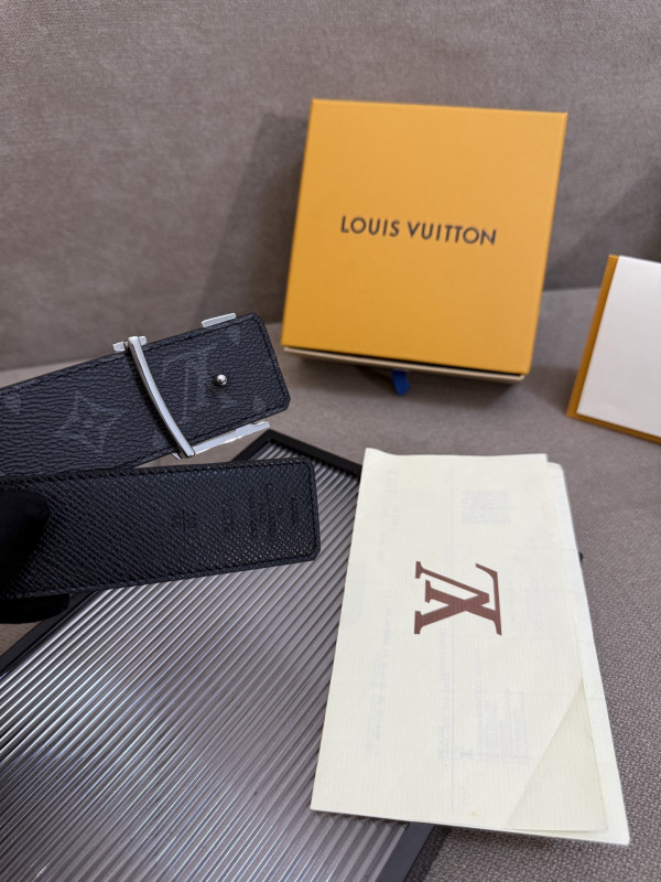 l0*is V*t0n men belt