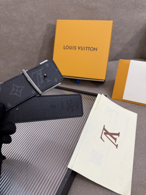 l0*is V*t0n men belt