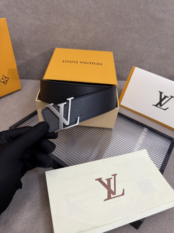 l0*is V*t0n men belt