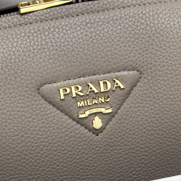 Pra*a small leather bag - 23*21*10cm