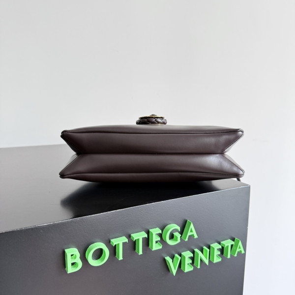 bo*te*ga Ve*ne*ta baby liberta - 24*15.5*5cm