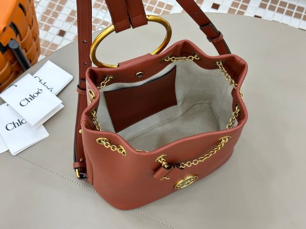 Chloe bracelet backpack in grained leather- 22*20*10.5cm
