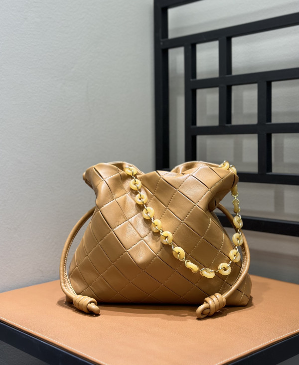 Lowee Flamenco purse - 30*24.5*10cm