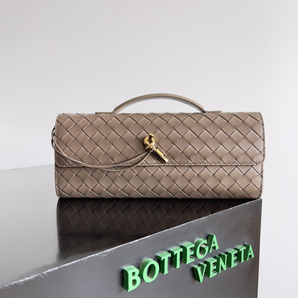 bo*te*ga Ve*ne*ta long clutch andiamo with handle-31*13*3cm