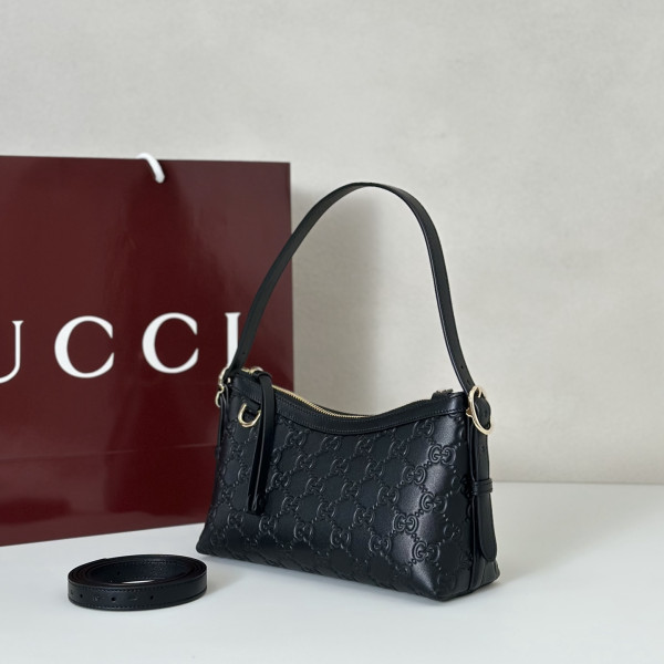 G*u*i gg emblem small shoulder bag - 22*14*8cm