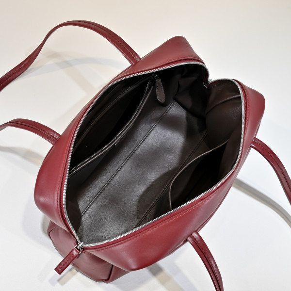 T*e R0w astra bowling shoulder bag - 30*18*10cm