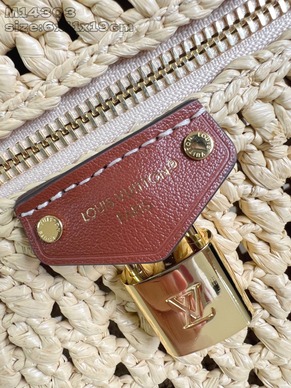 l0*is V*t0n vanity chain pouch natural tan raffia - 19 x 6.5 x 11.5 cm