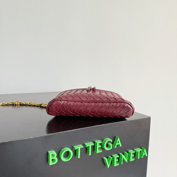 bo*te*ga Ve*ne*ta small soft vanity - 19*14*3cm