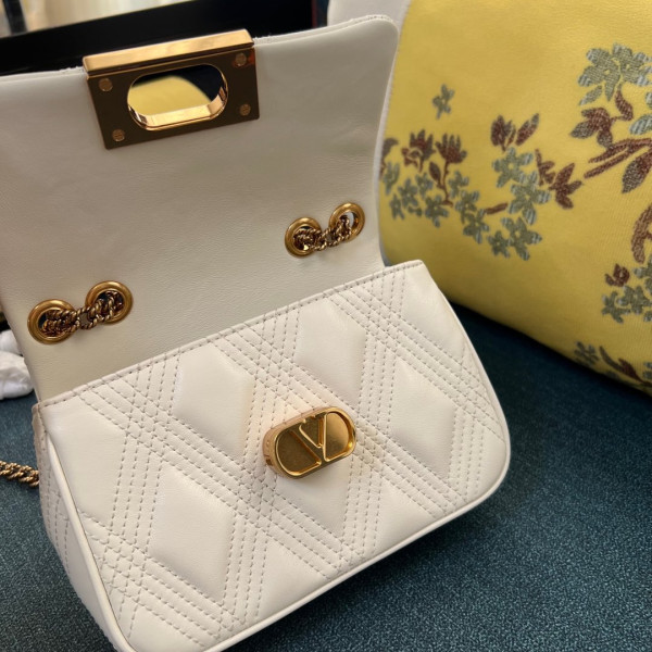 VALENTINO GARAVANI QUILTIE - 19*13*6CM