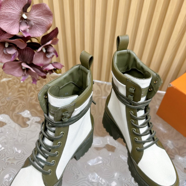 l0*is V*t0n boots